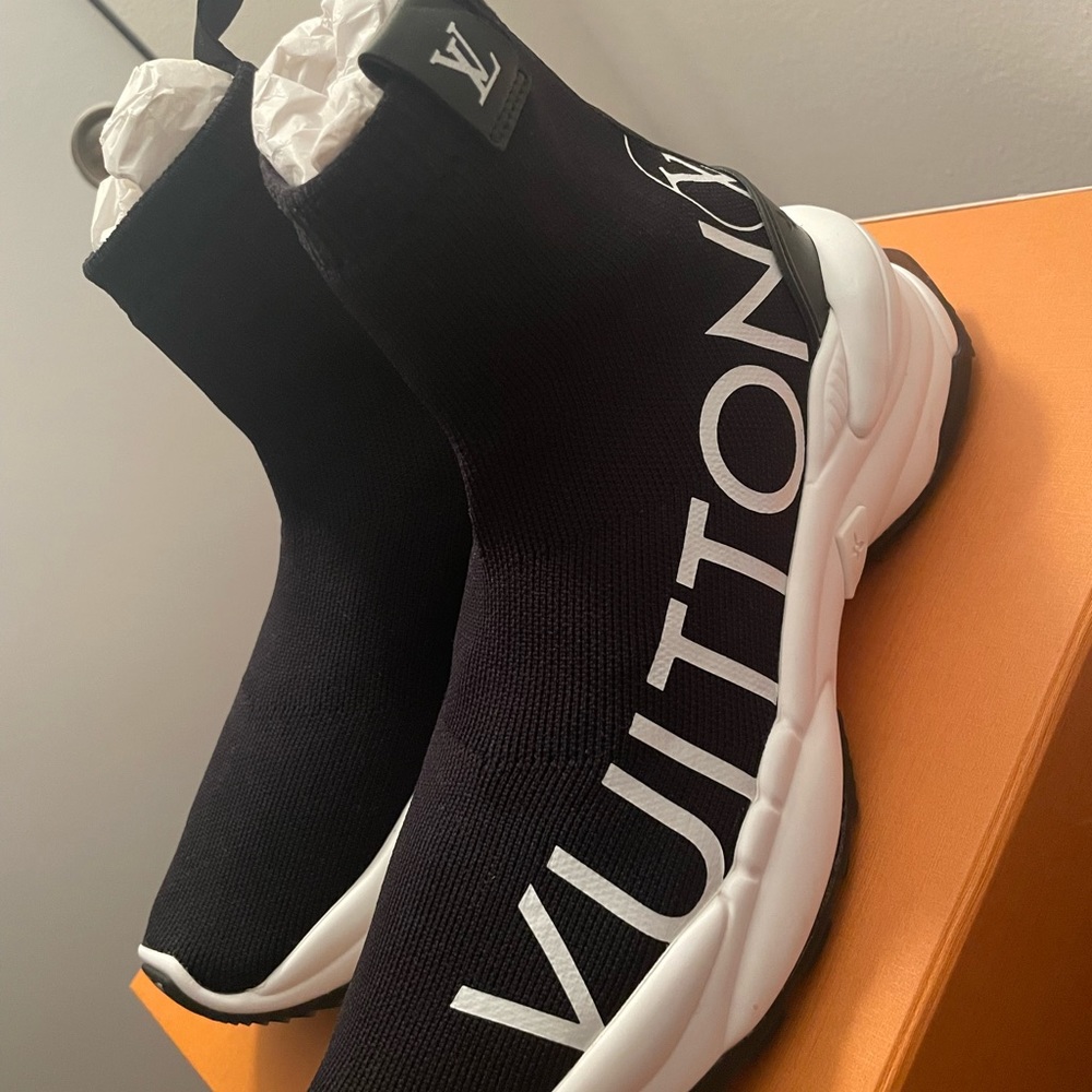Womens Louis Vuitton Run 55 Sneaker Boot 38.5